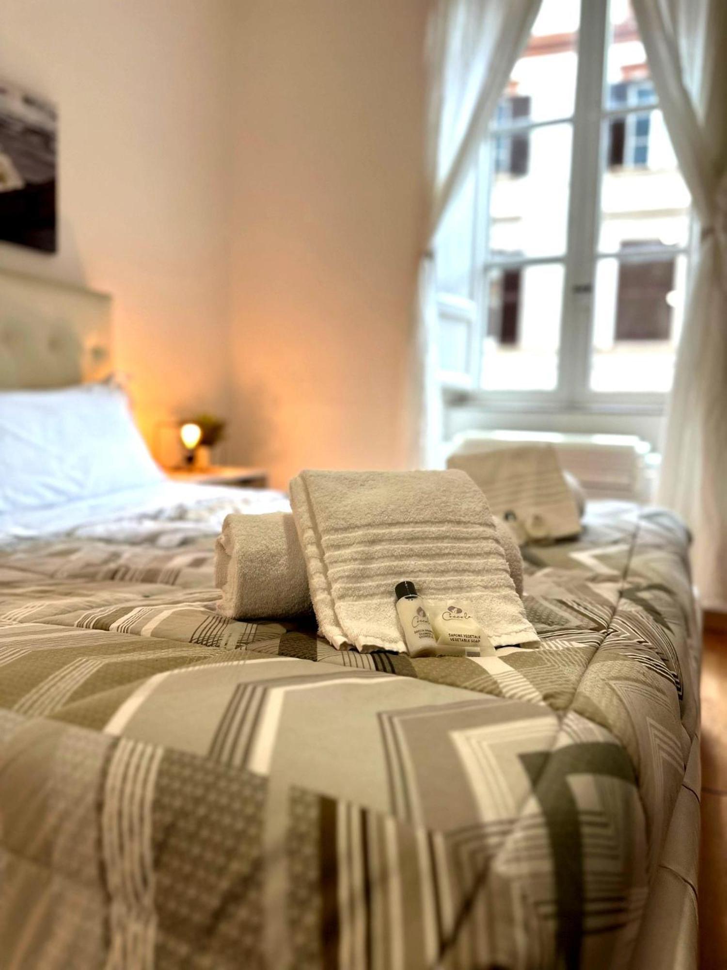 Apartment By The Colosseum - White Chic Flats Roma Esterno foto