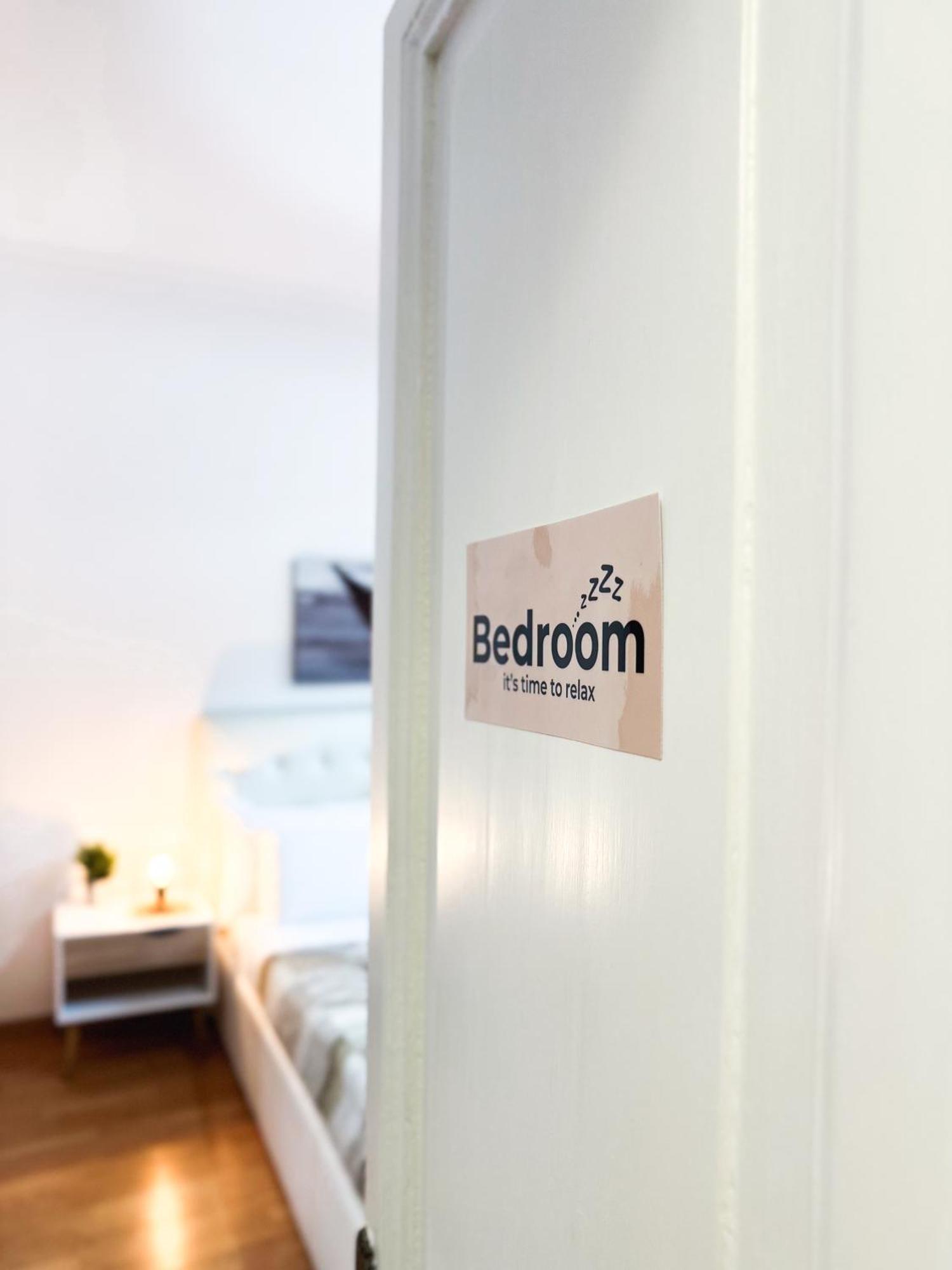 Apartment By The Colosseum - White Chic Flats Roma Esterno foto
